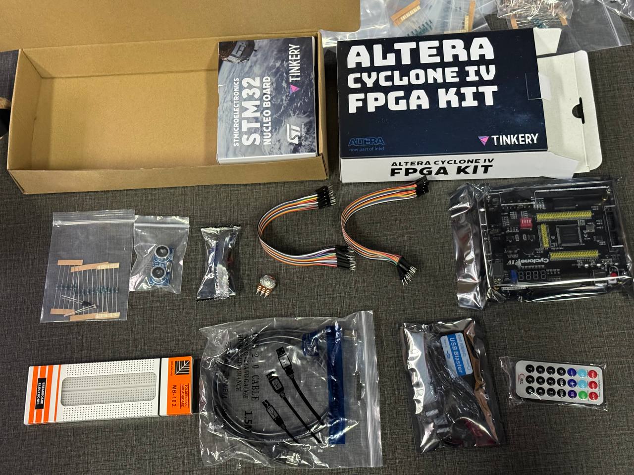 FPGA STM32 Bundle Contents